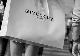 Givenchy - LLUXE.CA