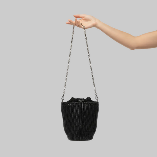 Gucci Vintage Drawstring Shoulder Bag Black Leather Suede Previously Owned – Very Good Condition | L’LUXE Authentic’s