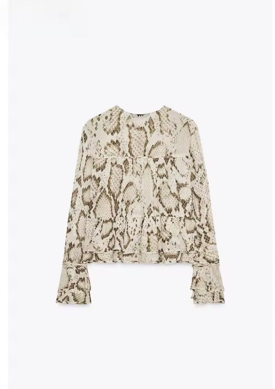 Women’s Snake Print Blouse & Wide-Leg Pants Set | Lightweight Vacation           Editor’s TOP PICK