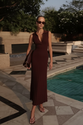 Sleeveless V-Neck Pleated Knit Maxi Dress Burgundy Slim Fit