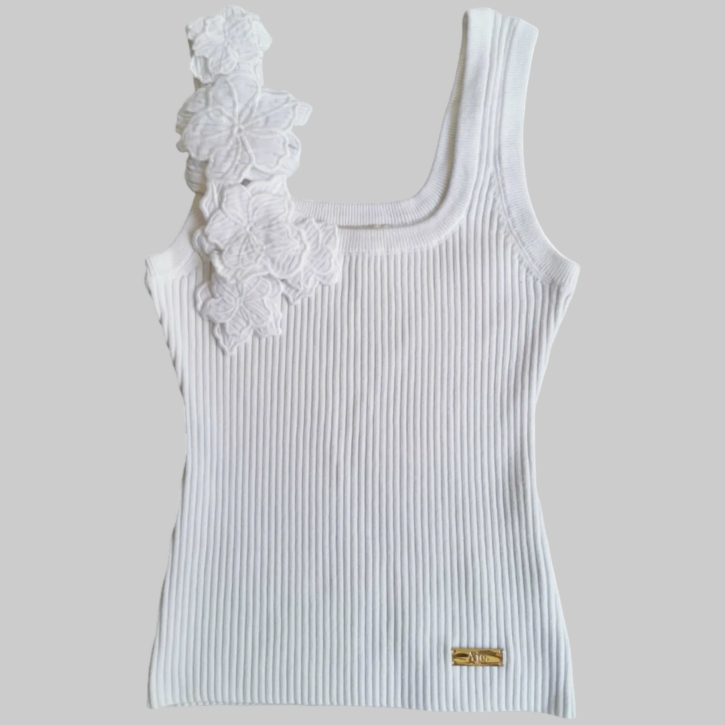 White Ribbed Floral Appliqué Knit Tank | L’LUXE Luxury Edit