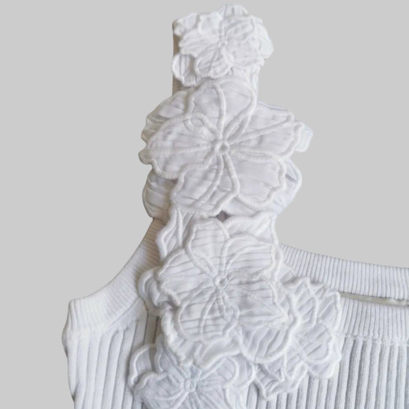 White Ribbed Floral Appliqué Knit Tank | L’LUXE Luxury Edit