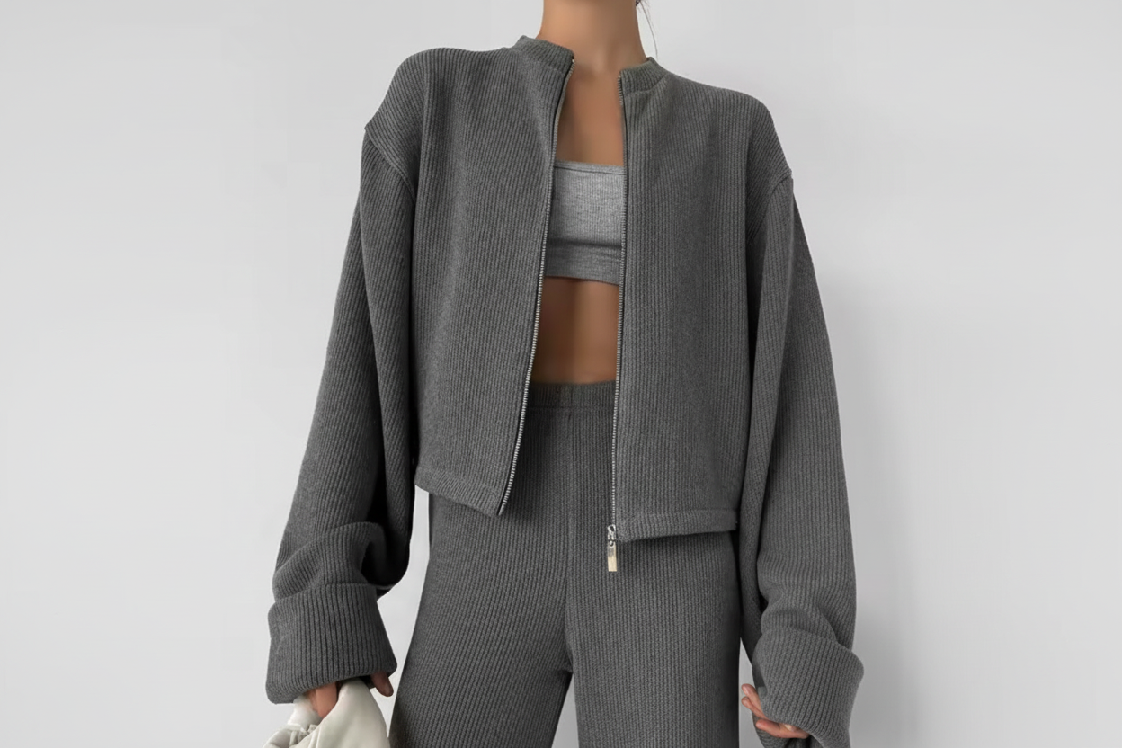 Soft Knit Two-Piece Lounge Set for Women – Cozy Winter Relaxed Fit – Premium Comfort Wear