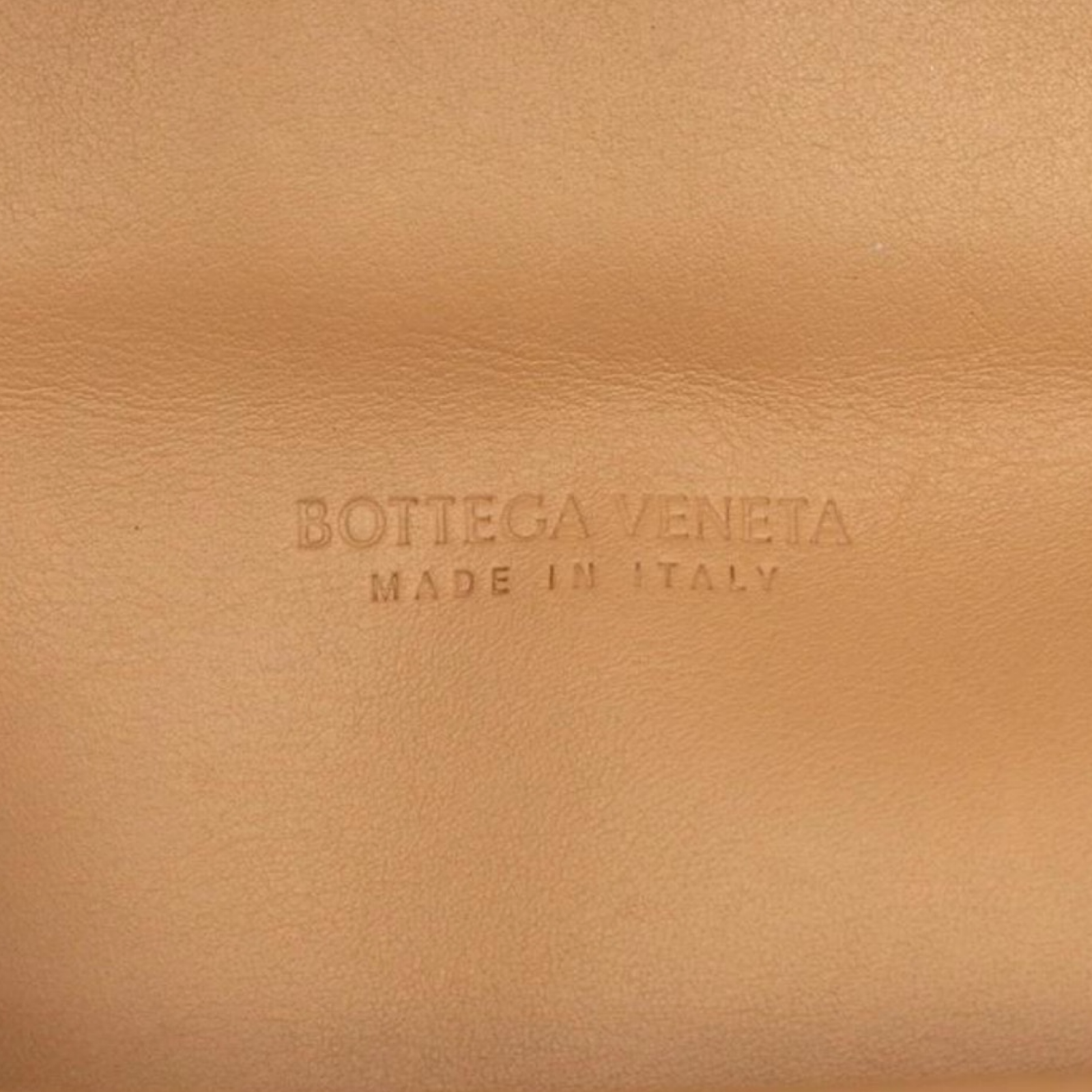 Bottega Veneta The Chain Pouch Beige Leather Shoulder Bag Authentic Previously Owned