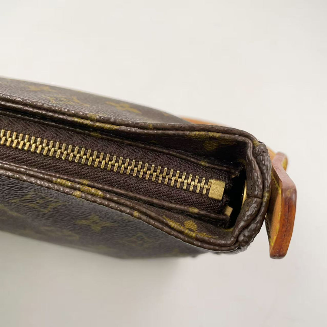 Louis Vuitton Looping MM Monogram Canvas Brown Previously Owned Authentic