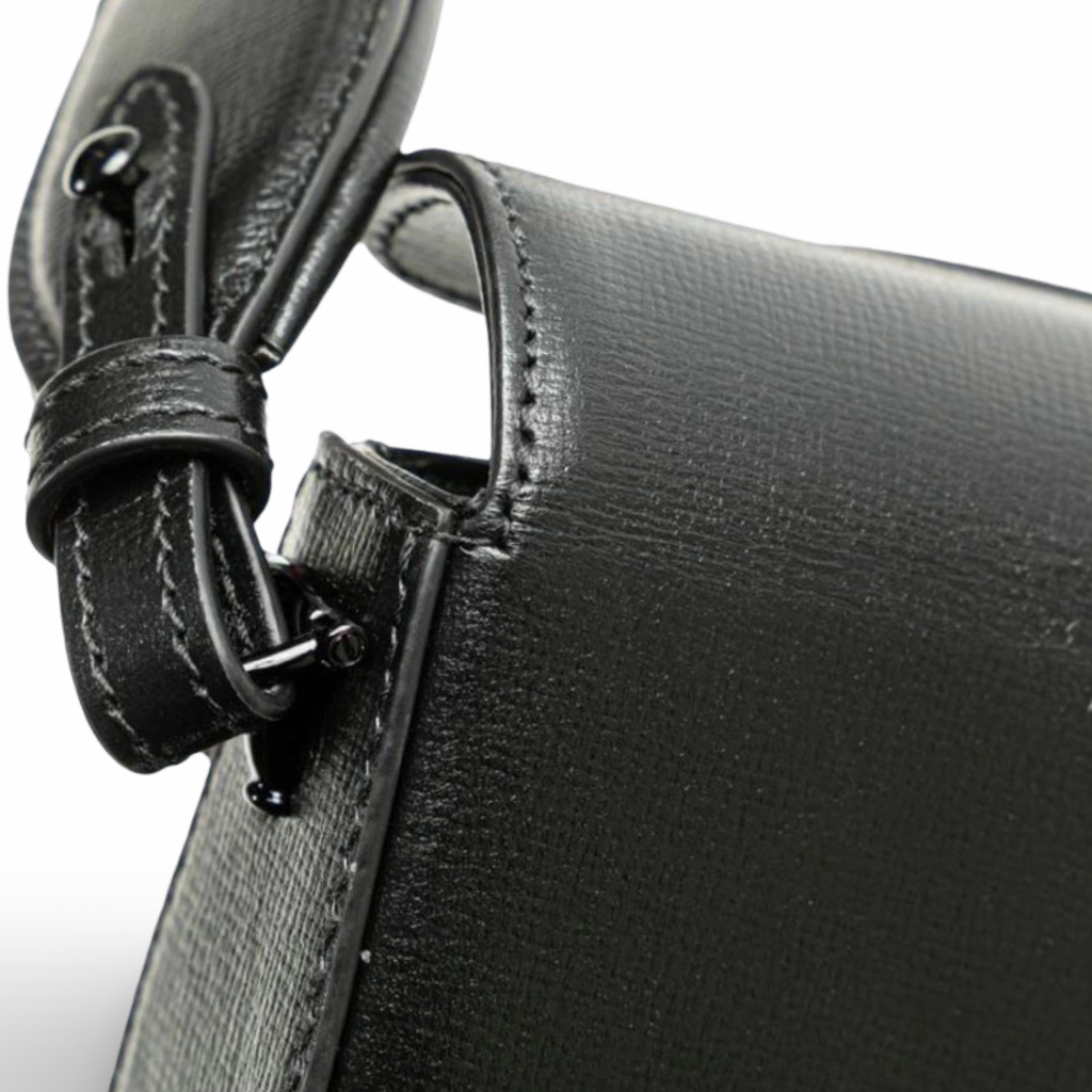 Gucci Black Horsebit Mini Shoulder Pochette Bag Authentic Previously Owned