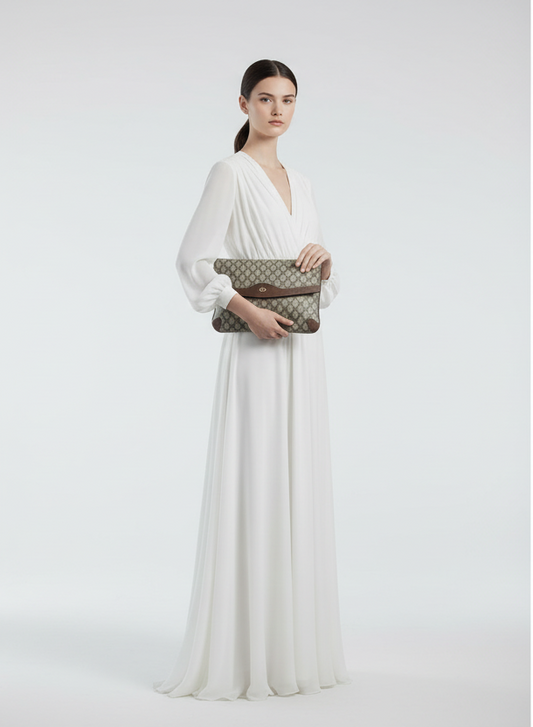 Old Gucci GG Supreme clutch bag in beige brown - Previously Owned – Very good condition | L’LUXE Authentic’s